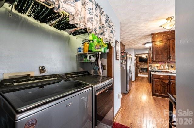 5976 Gold Creek Estate Drive — Hickory