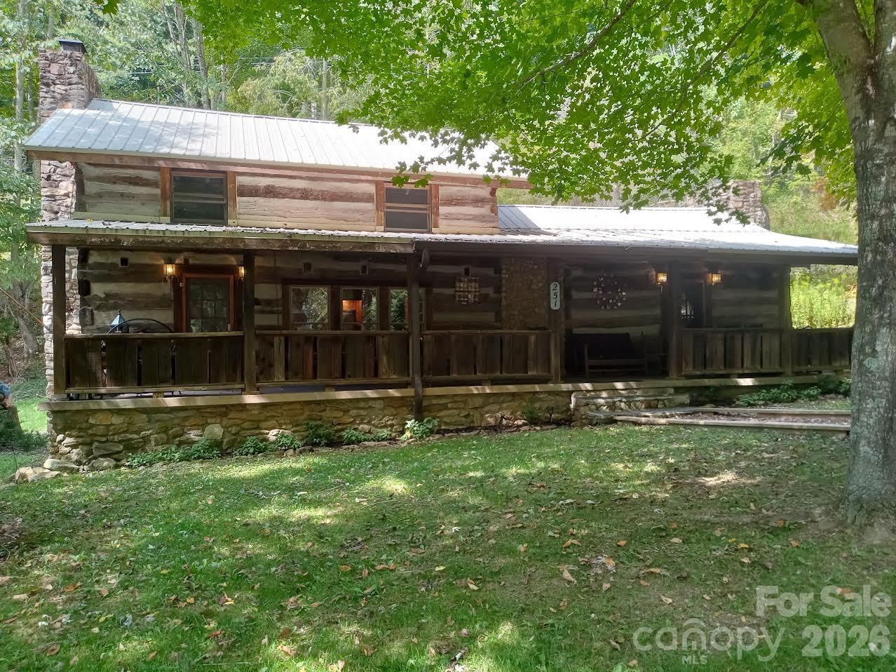 251 Village Lane — Mars Hill