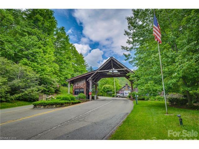 251 Village Lane — Mars Hill