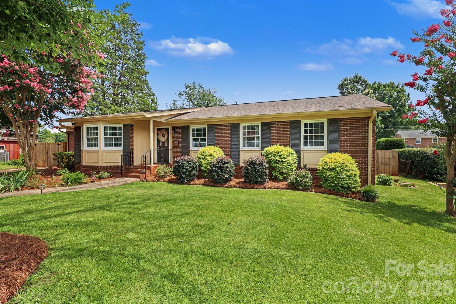 3330 Woodleaf Road — Charlotte