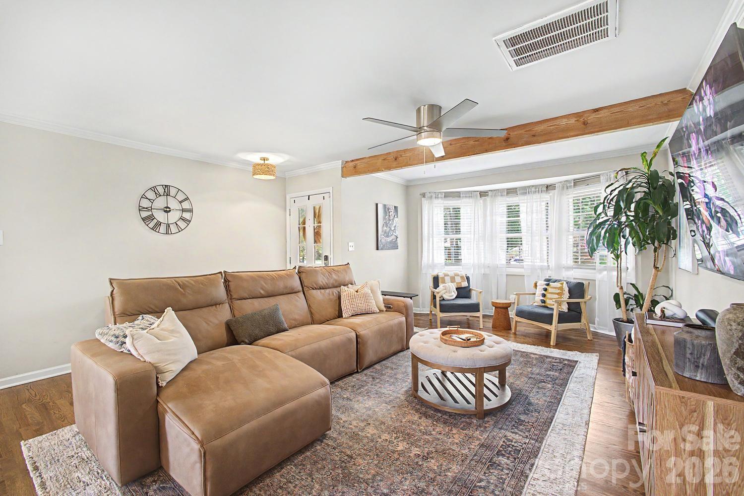 3330 Woodleaf Road — Charlotte