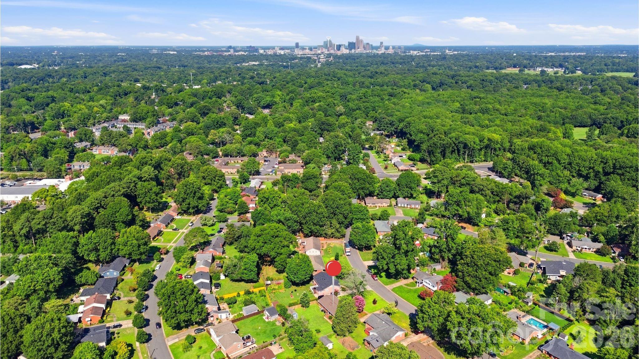 3330 Woodleaf Road — Charlotte