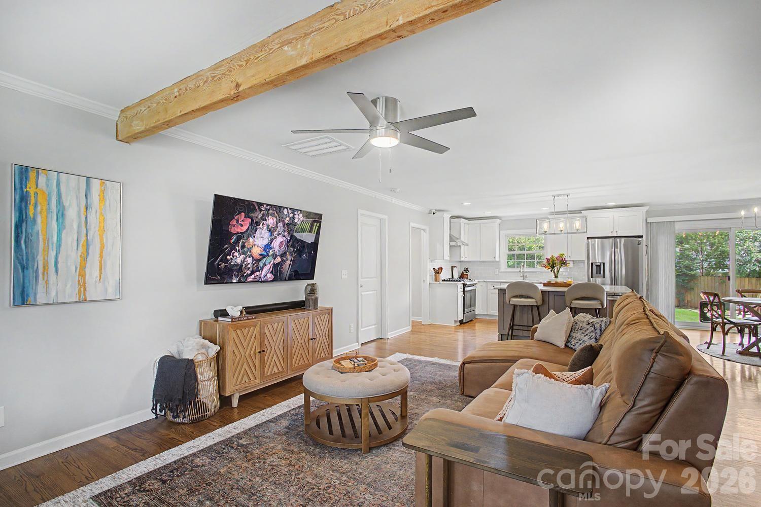 3330 Woodleaf Road — Charlotte