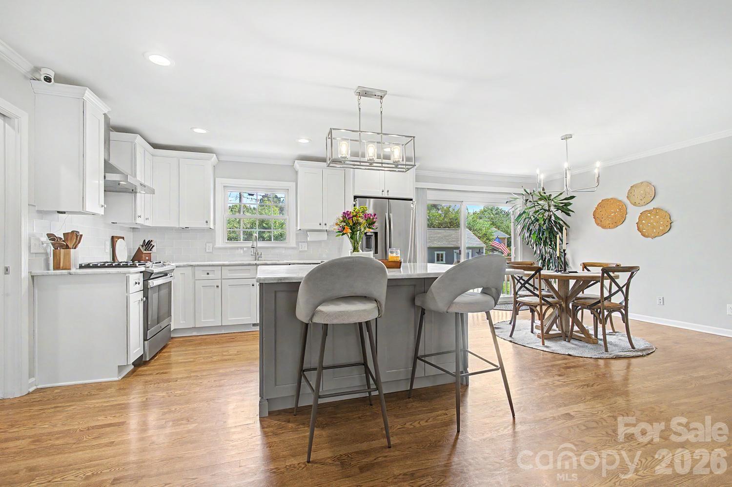 3330 Woodleaf Road — Charlotte