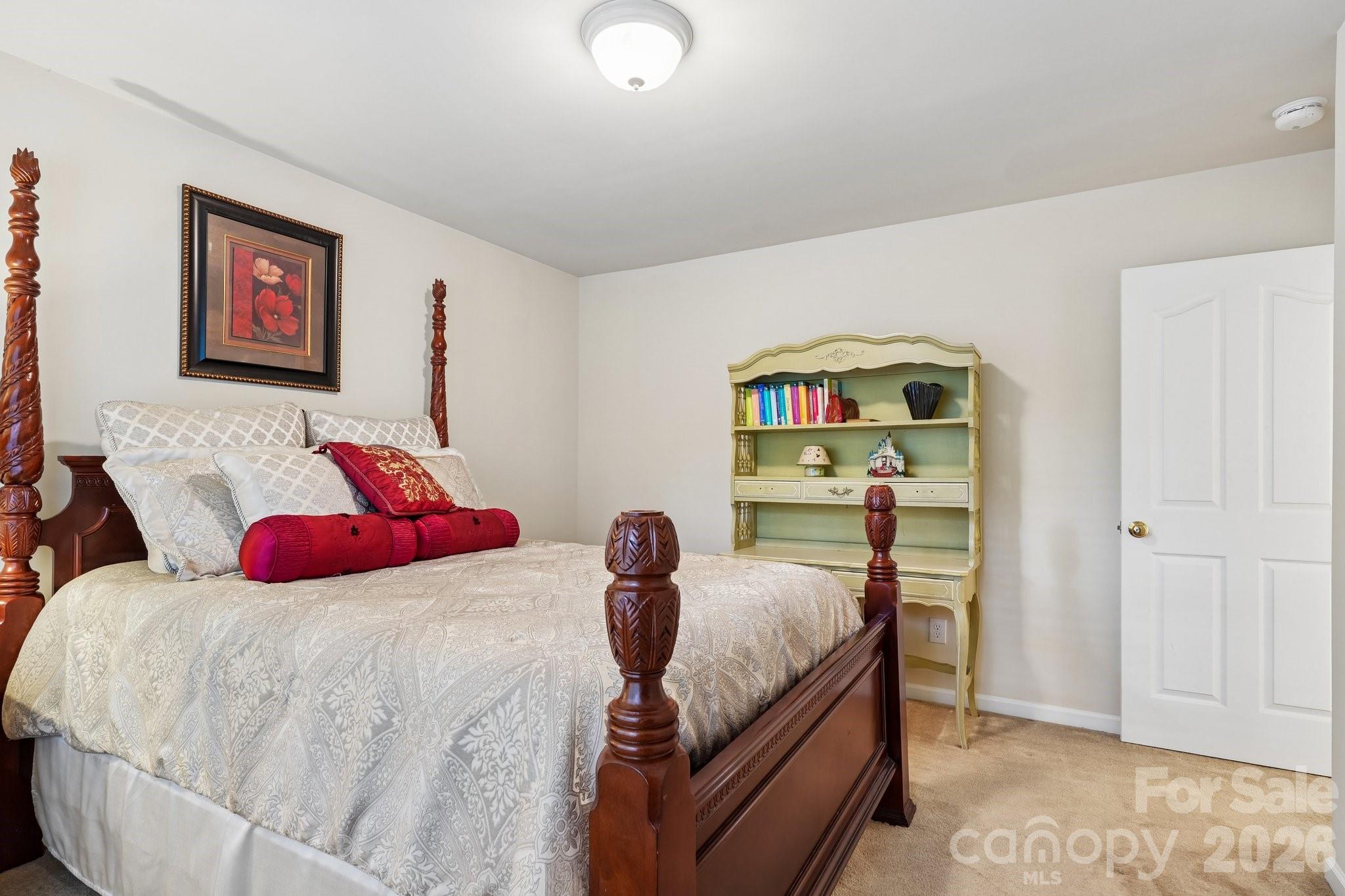 7809 Pinecroft Court — Harrisburg