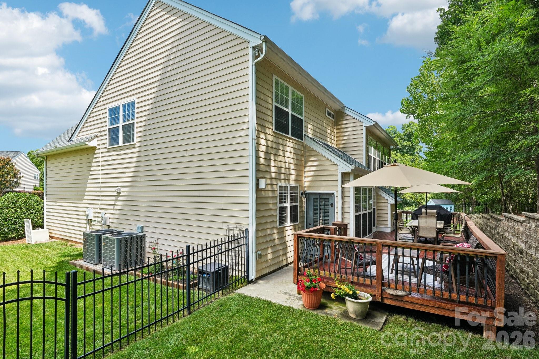 7809 Pinecroft Court — Harrisburg