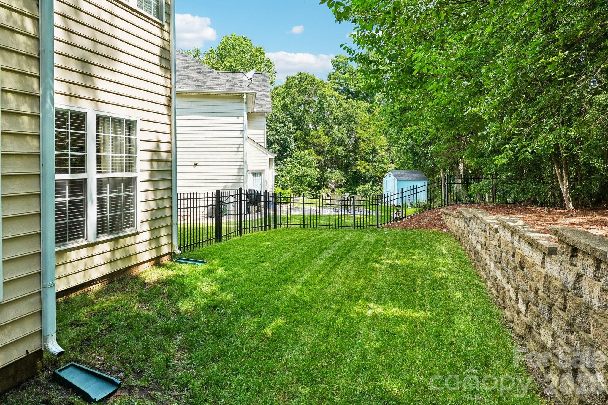 7809 Pinecroft Court — Harrisburg