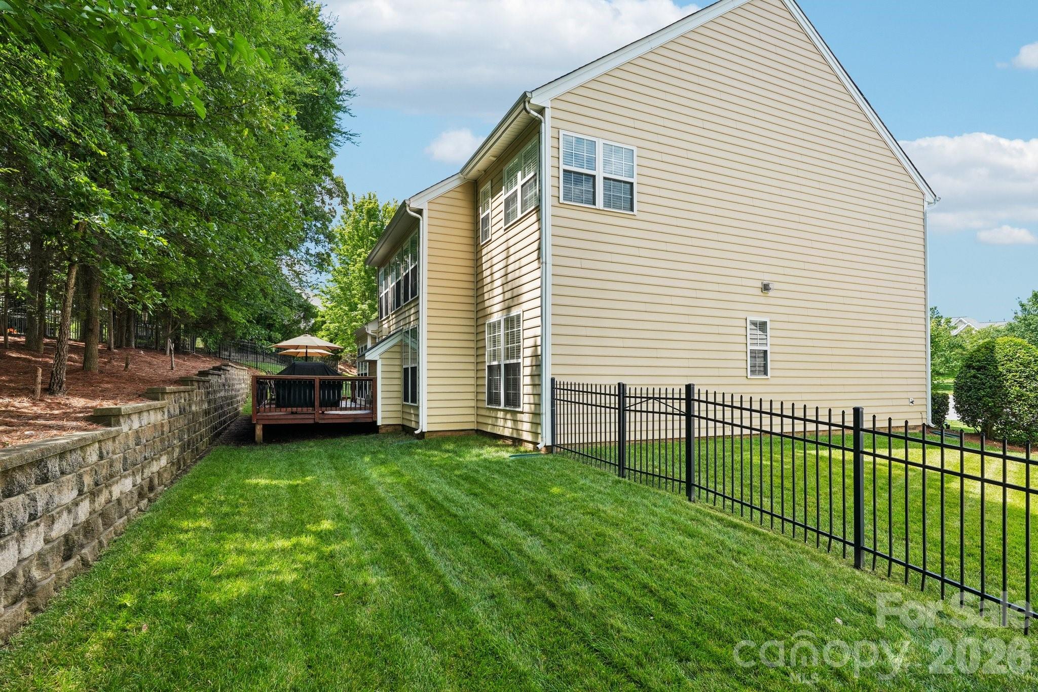 7809 Pinecroft Court — Harrisburg