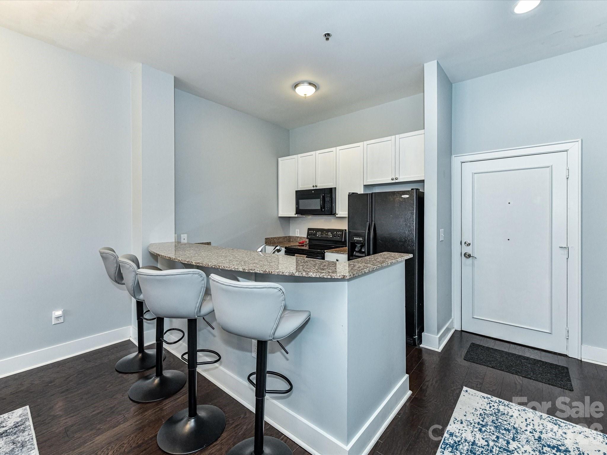 115 E Park Avenue — Charlotte