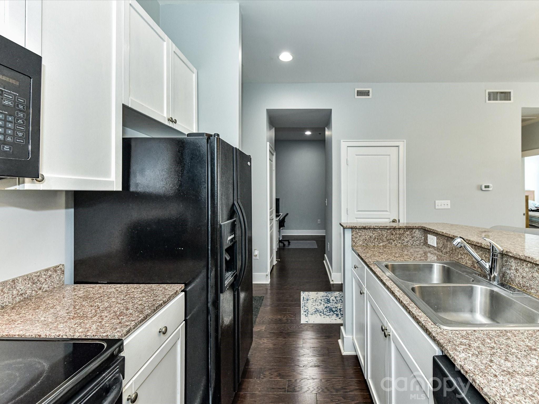 115 E Park Avenue — Charlotte