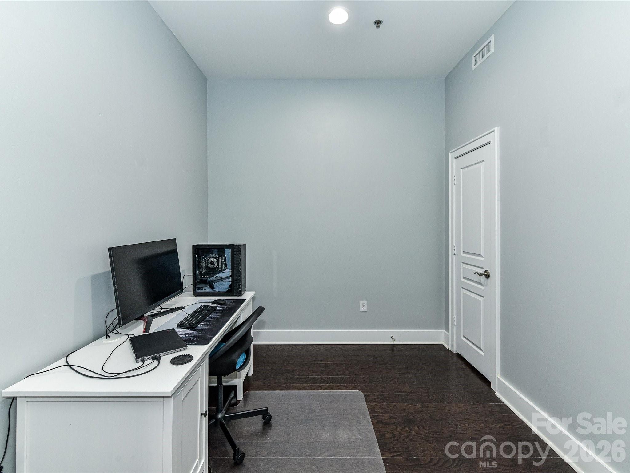 115 E Park Avenue — Charlotte