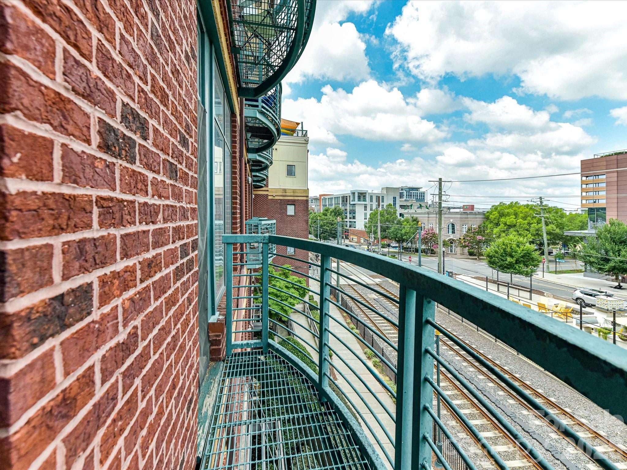 115 E Park Avenue — Charlotte
