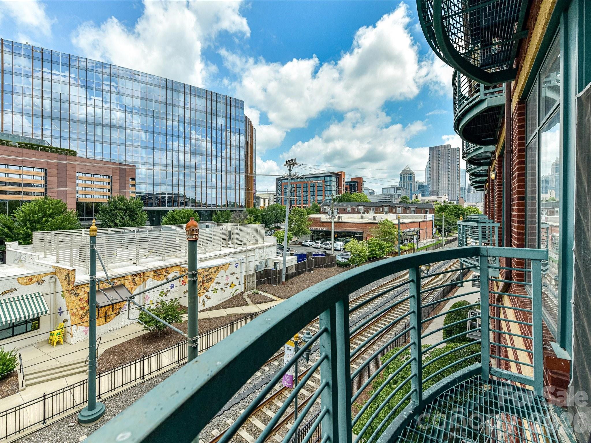 115 E Park Avenue — Charlotte