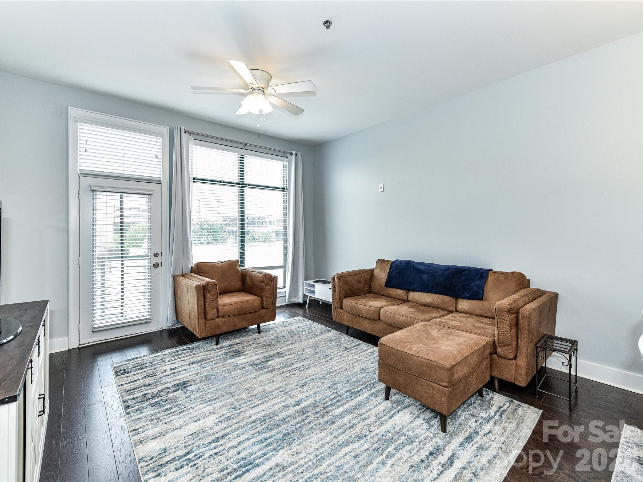 115 E Park Avenue — Charlotte