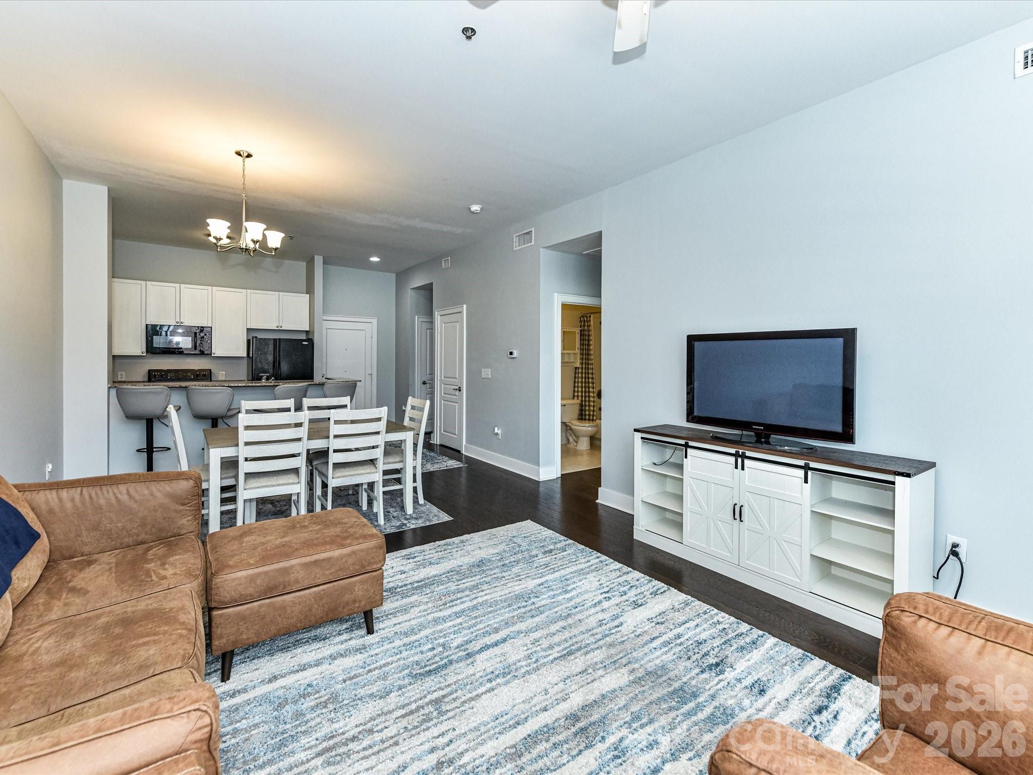 115 E Park Avenue — Charlotte