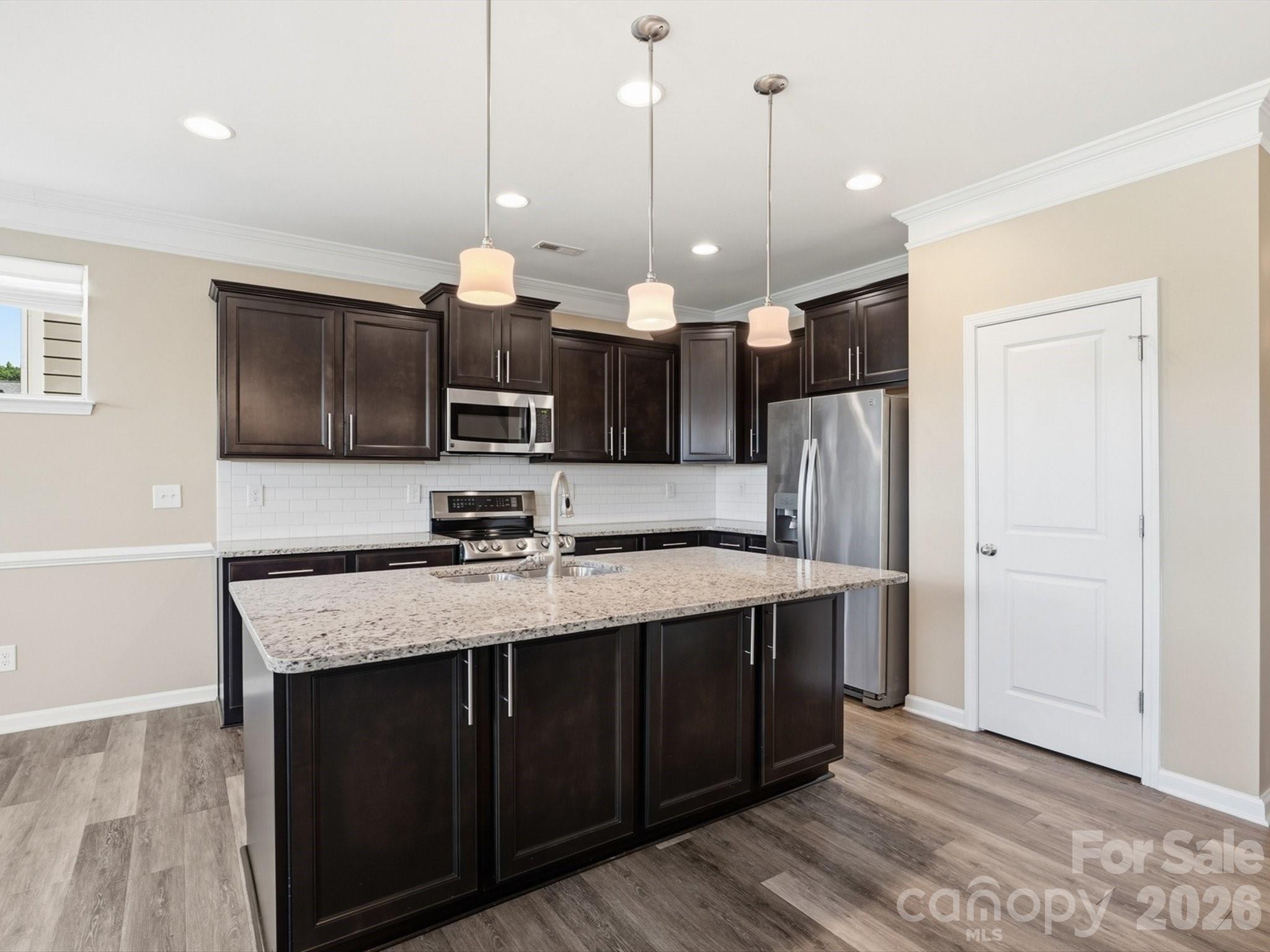 2020 Pinyon Lane — Lancaster