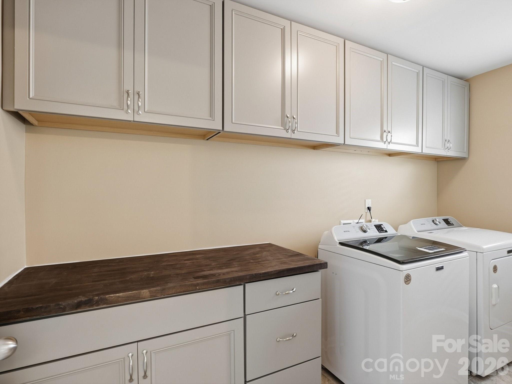 2020 Pinyon Lane — Lancaster