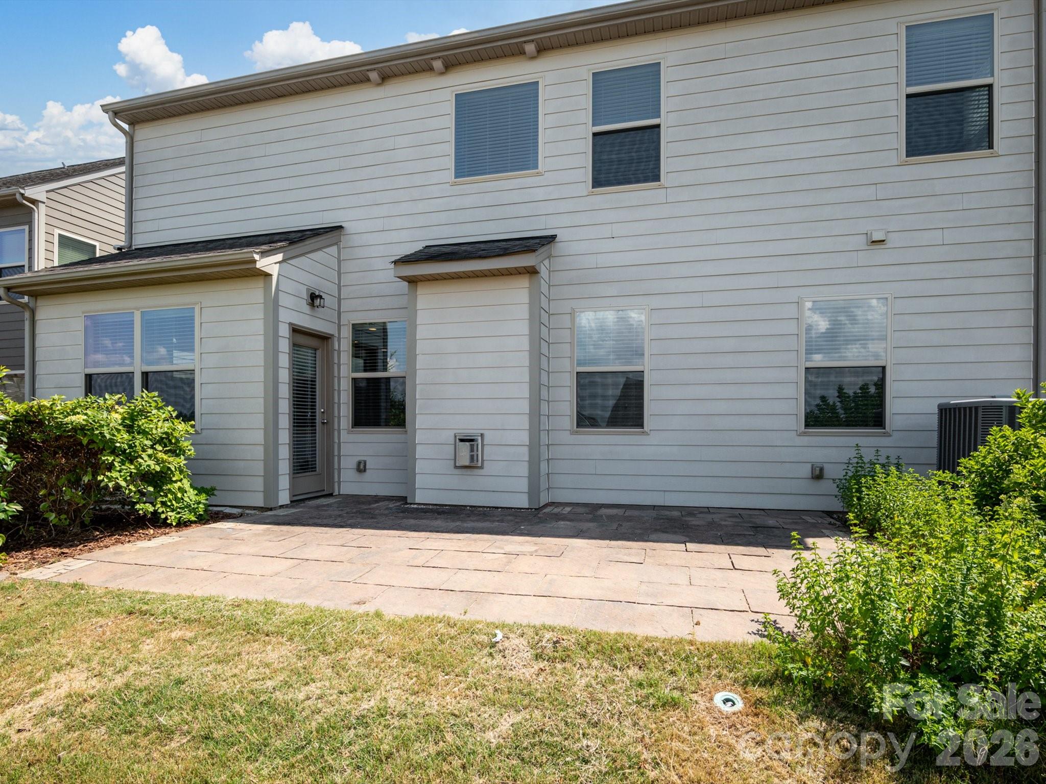 2020 Pinyon Lane — Lancaster