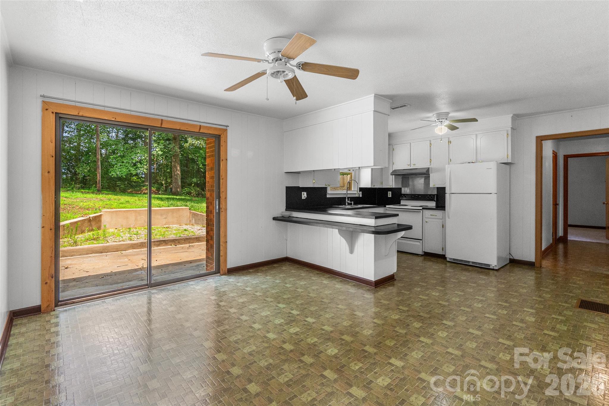 382 Wildwood Circle — Taylorsville
