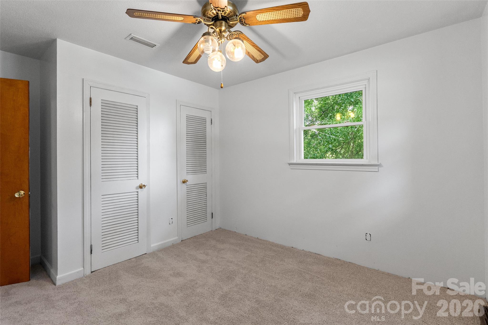 382 Wildwood Circle — Taylorsville