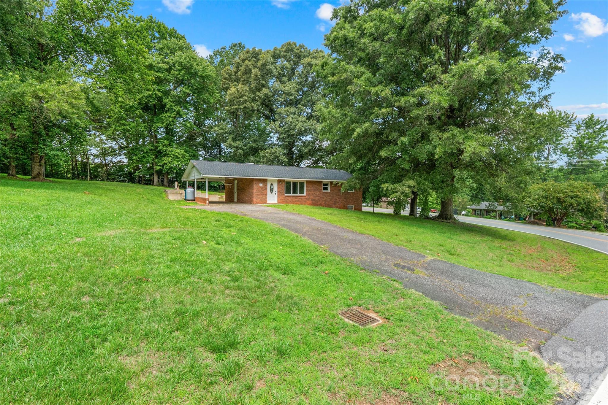 382 Wildwood Circle — Taylorsville