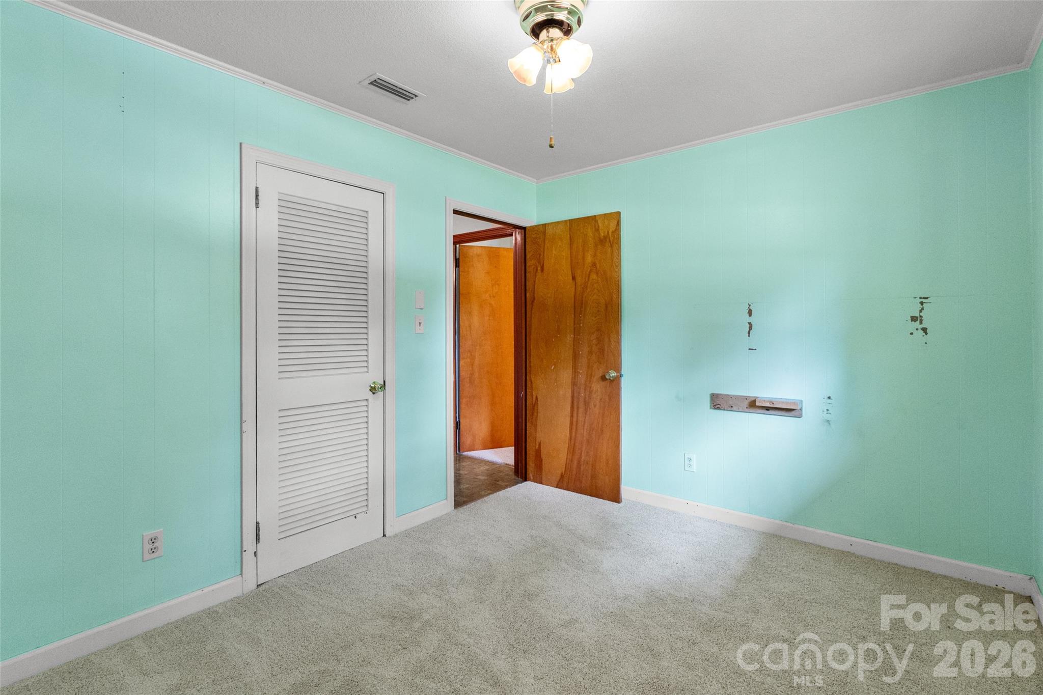 382 Wildwood Circle — Taylorsville