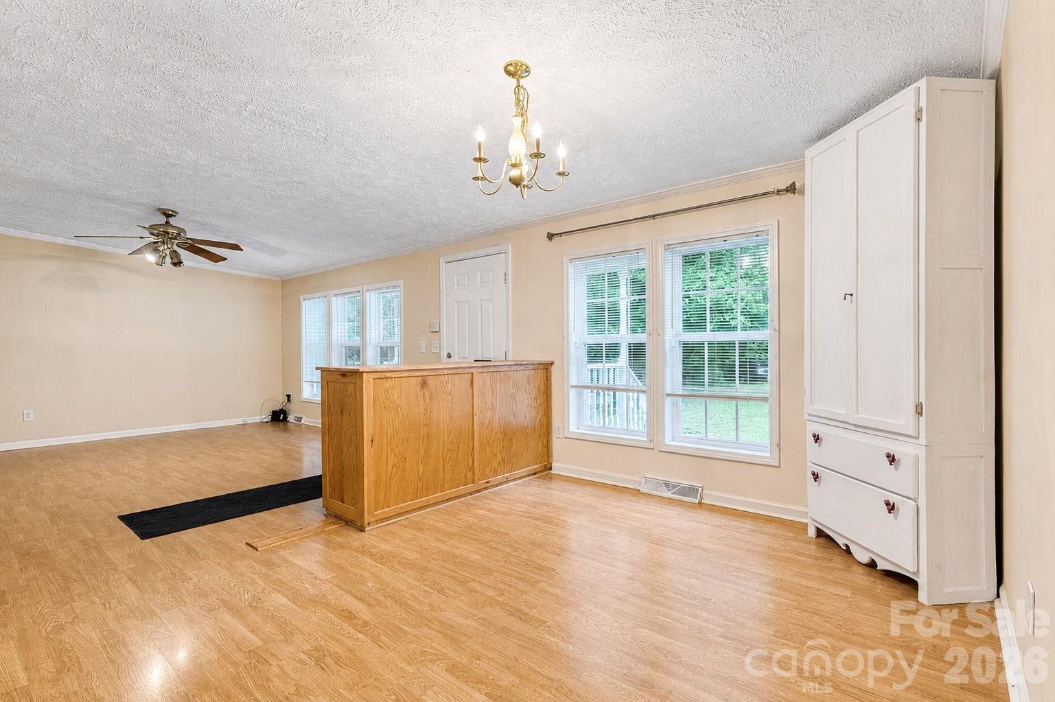 4942 Reid Road — Edgemoor