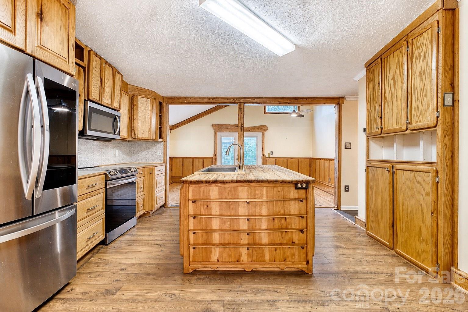 4942 Reid Road — Edgemoor