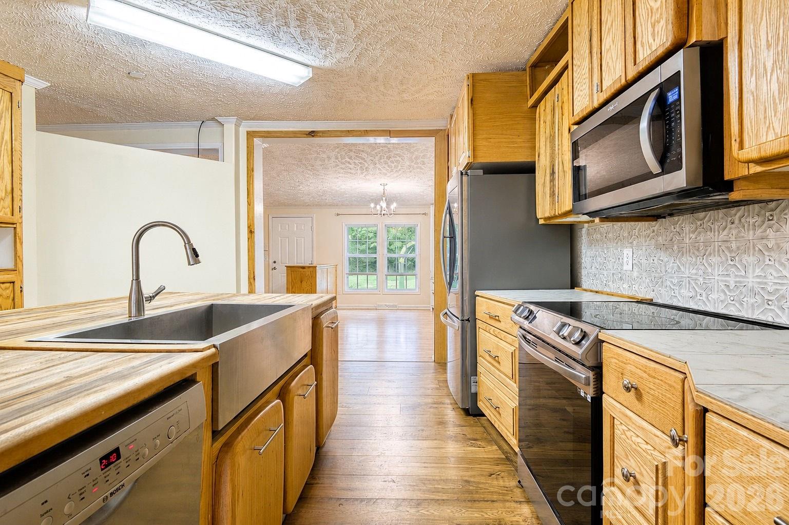 4942 Reid Road — Edgemoor