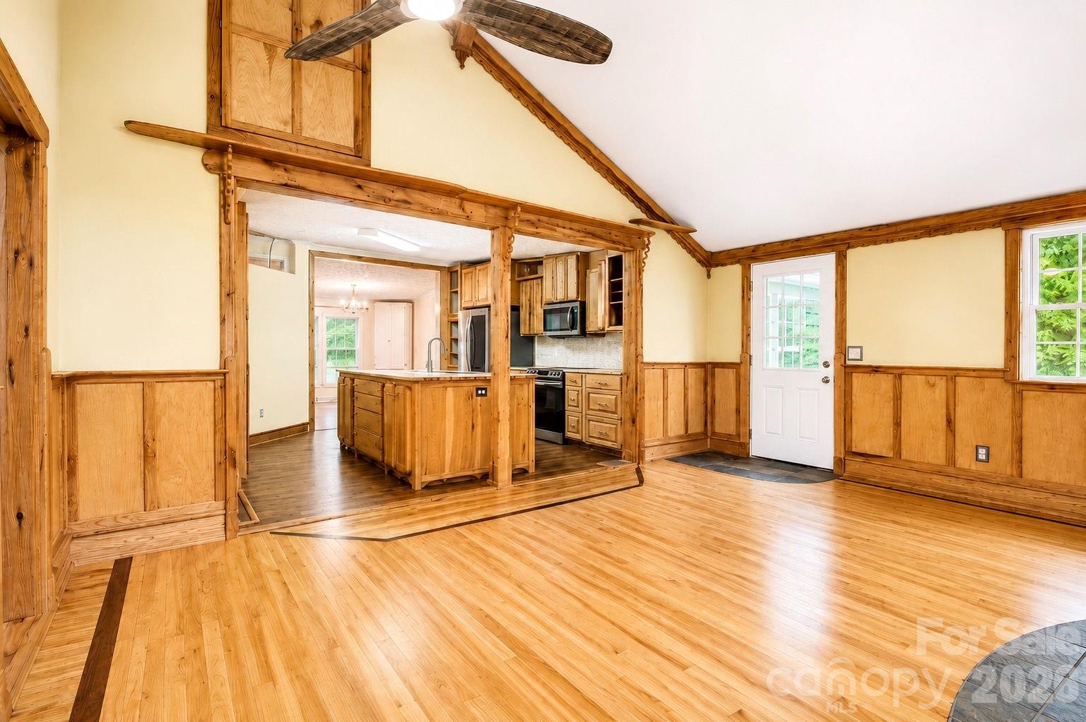 4942 Reid Road — Edgemoor