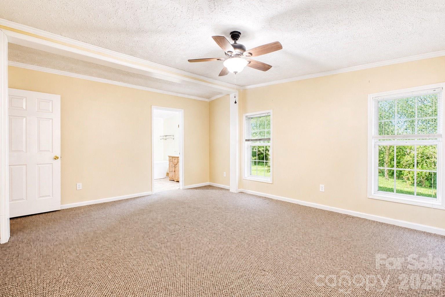 4942 Reid Road — Edgemoor