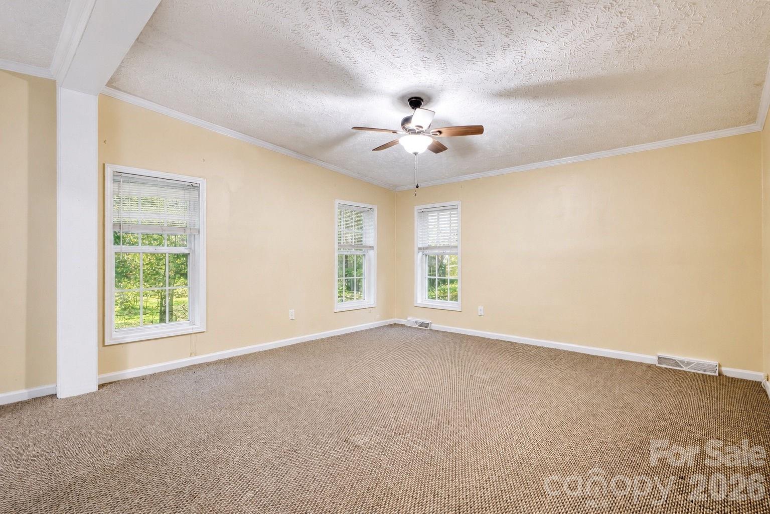 4942 Reid Road — Edgemoor