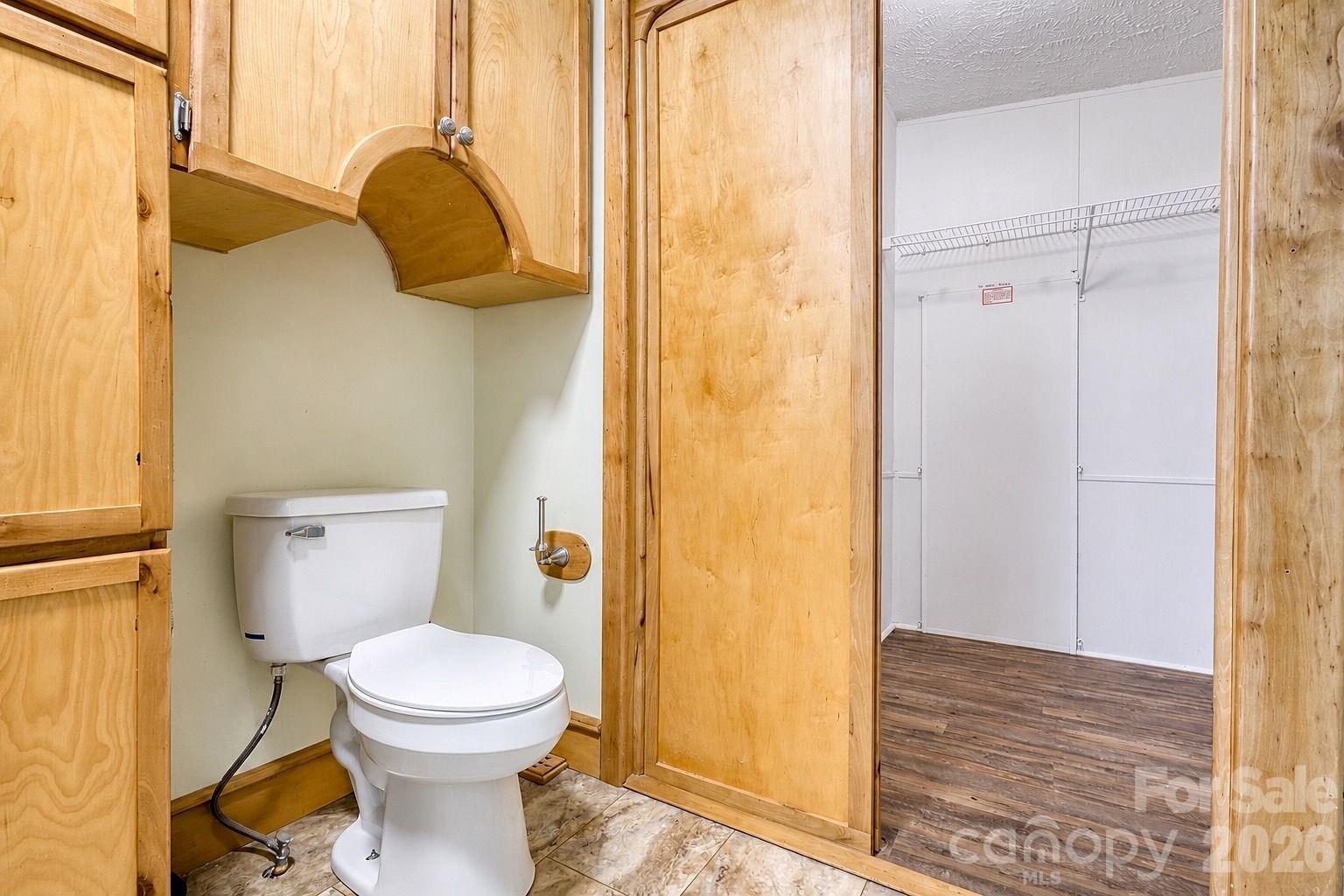 4942 Reid Road — Edgemoor