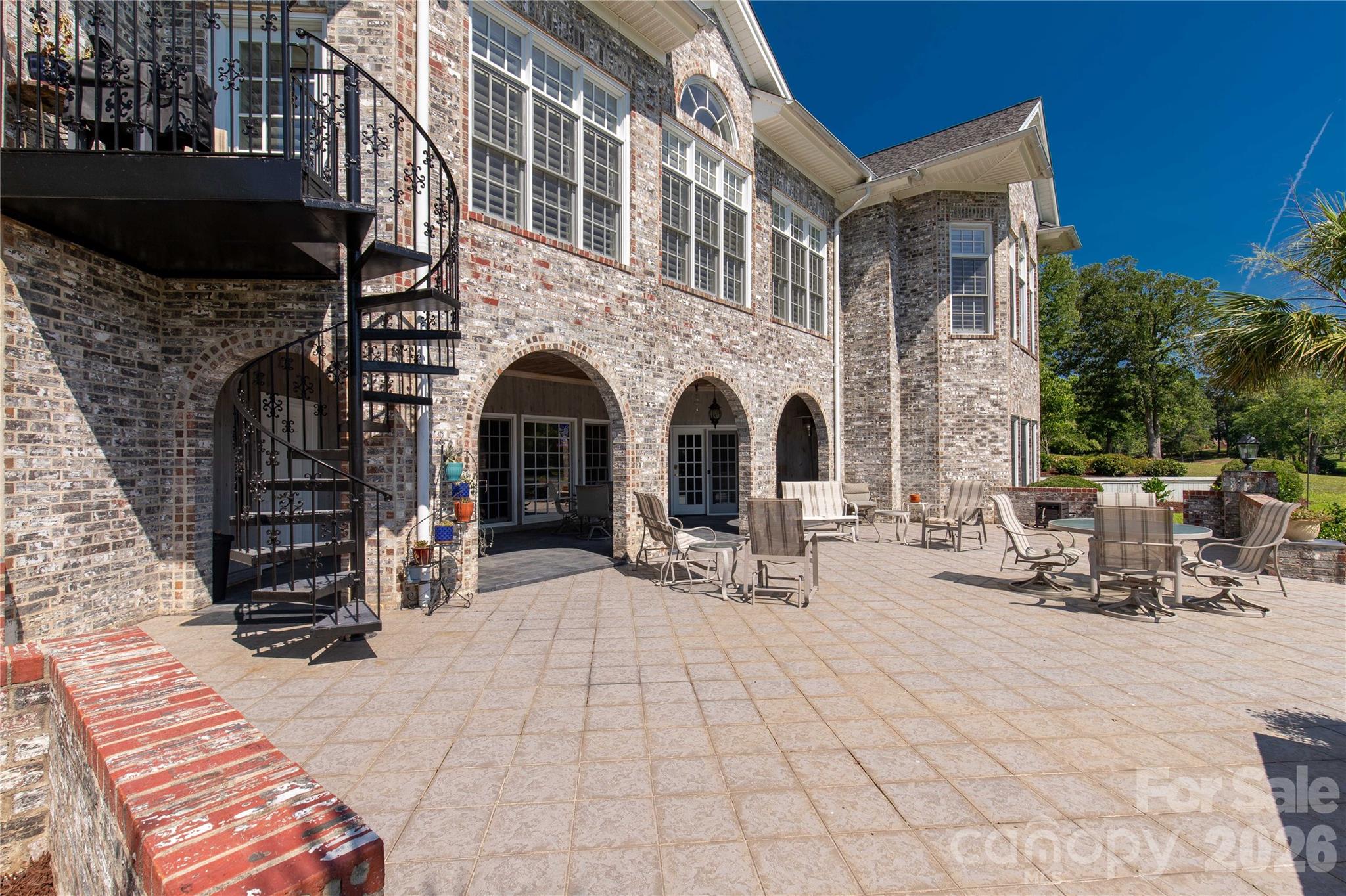 747 Shoreline Drive — Lancaster
