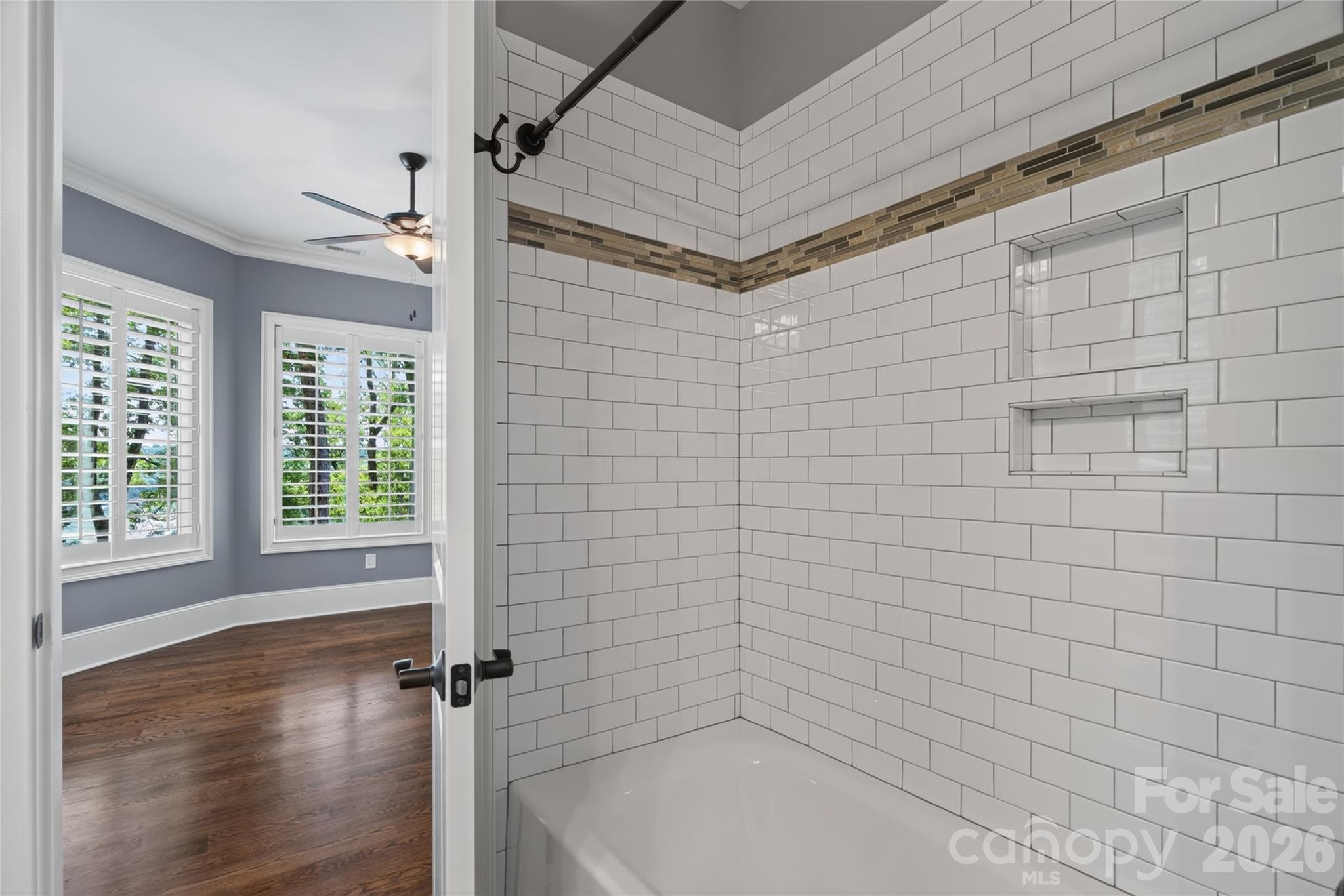 3225 Lake Pointe Drive — Belmont