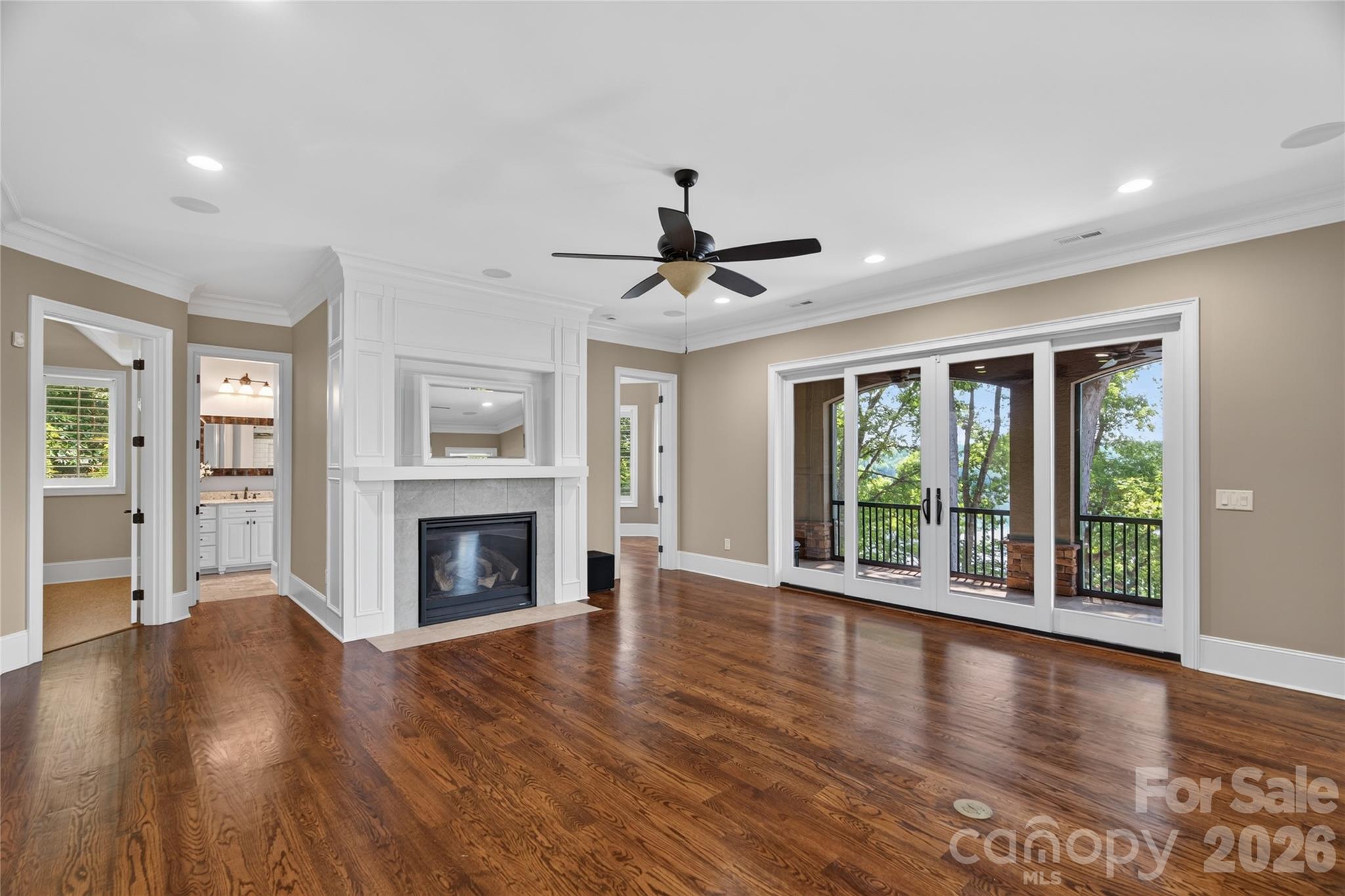 3225 Lake Pointe Drive — Belmont