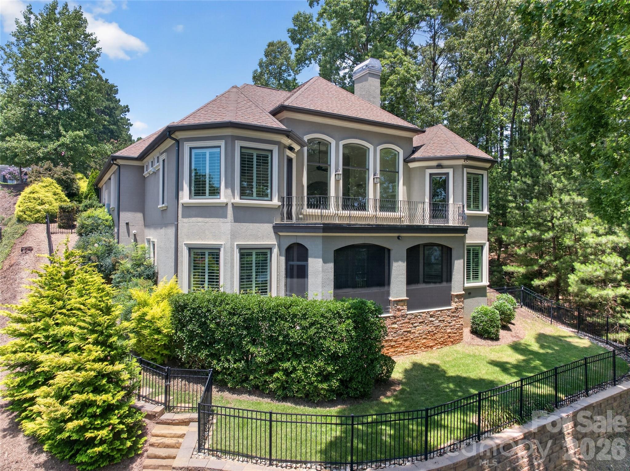 3225 Lake Pointe Drive — Belmont