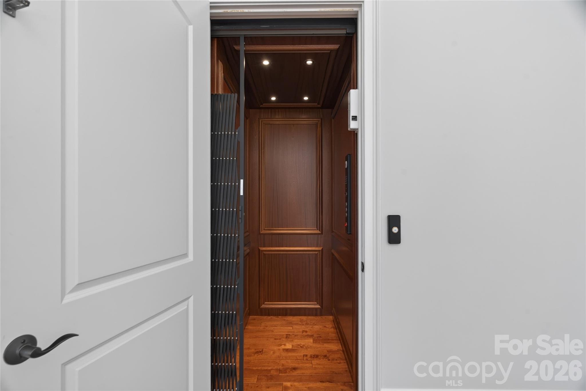 3225 Lake Pointe Drive — Belmont
