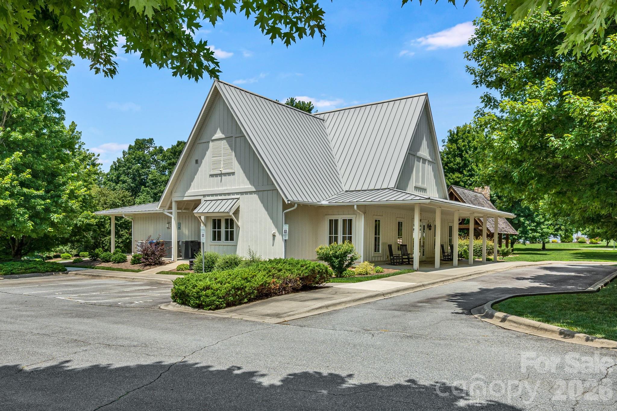 60 Barnrock Drive — Mills River