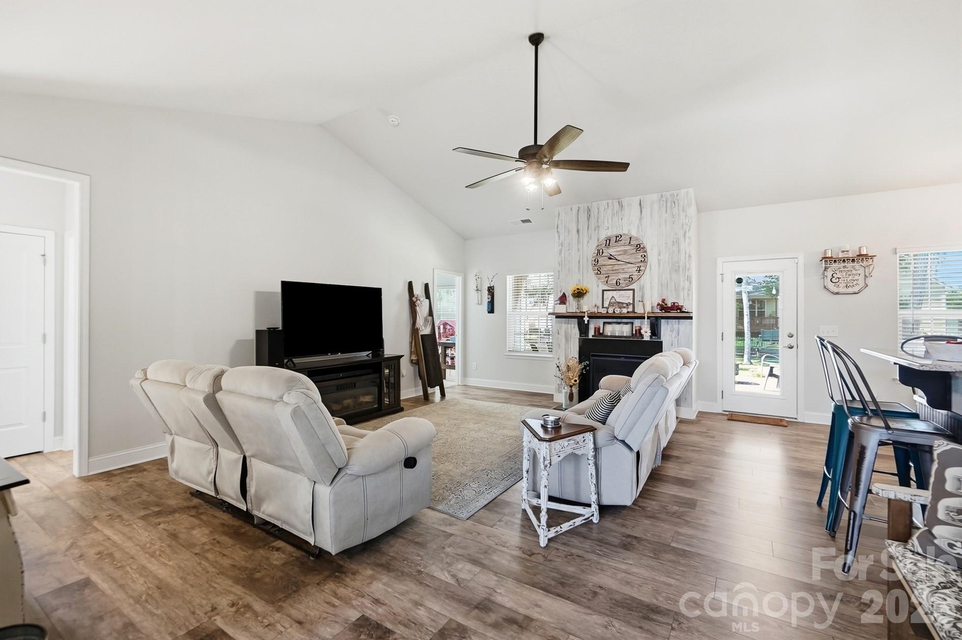 7162 Barleywood Drive — Locust