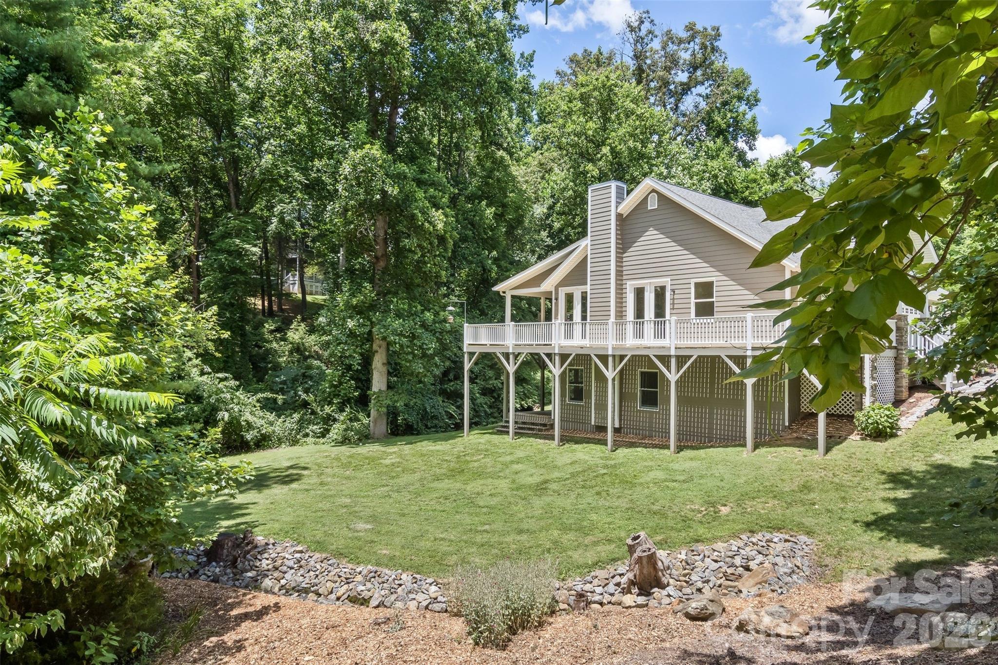 2 Birkdale Drive — Weaverville