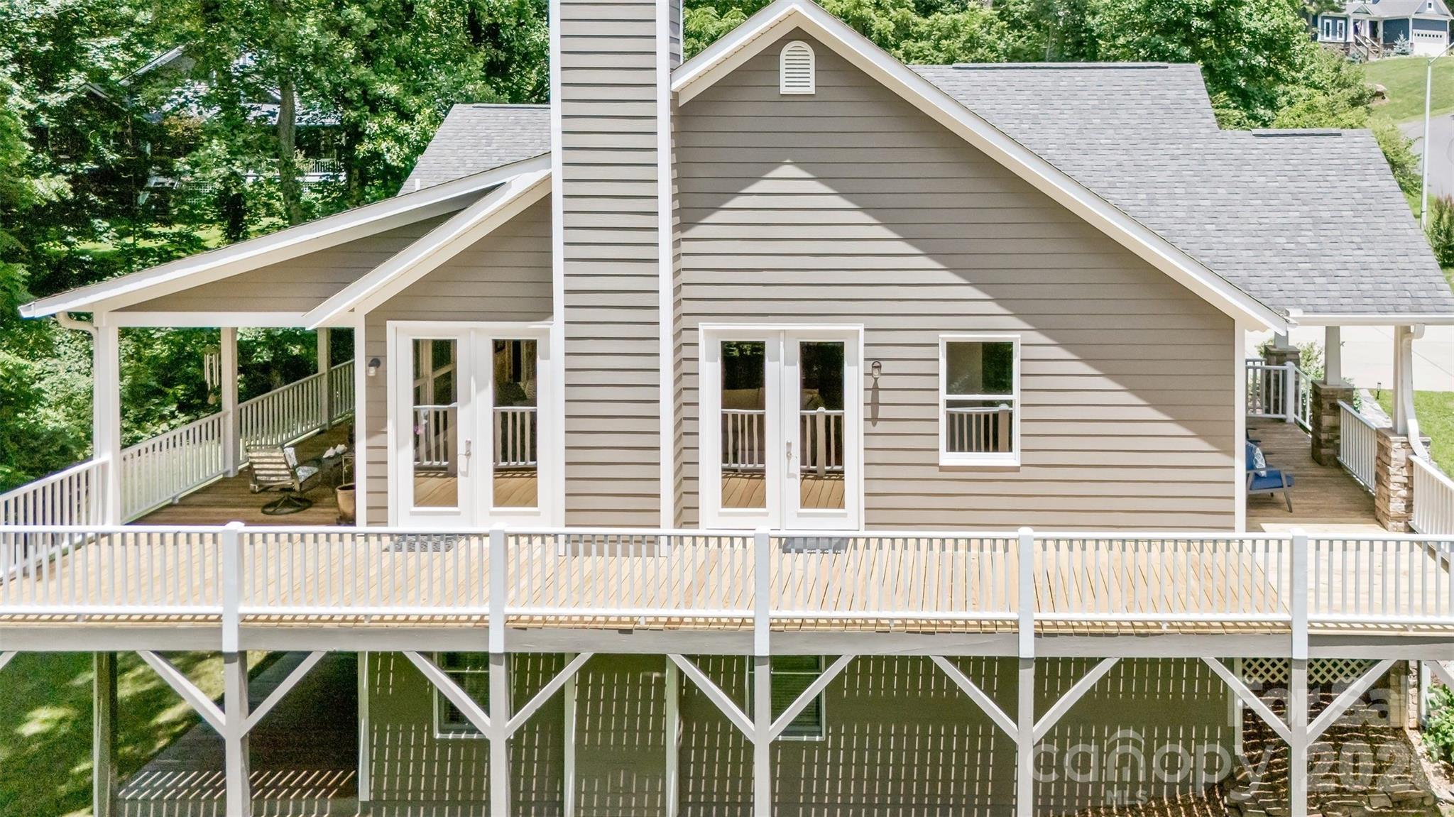 2 Birkdale Drive — Weaverville