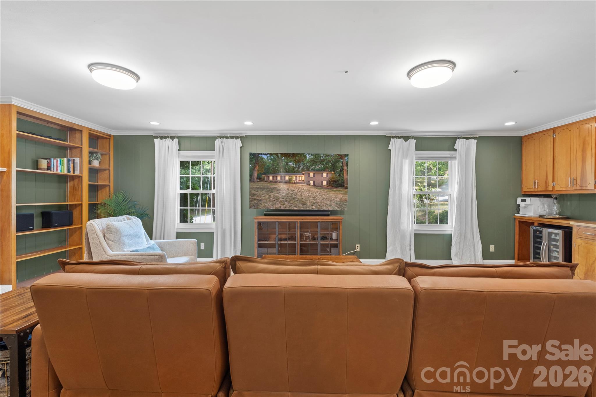 1800 Lumarka Drive — Charlotte