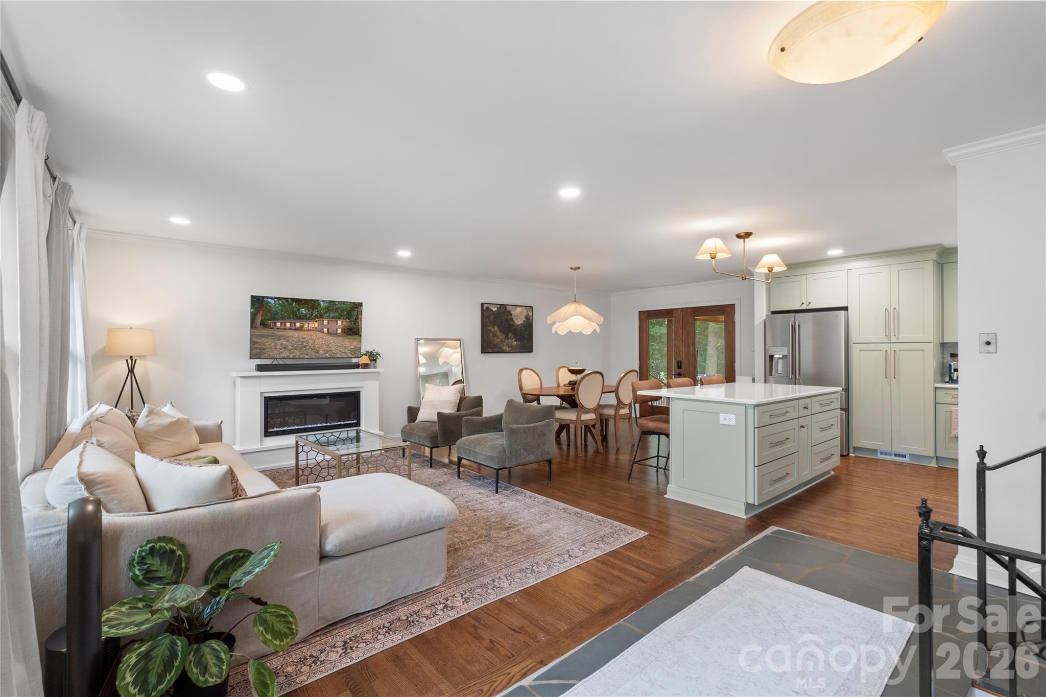 1800 Lumarka Drive — Charlotte