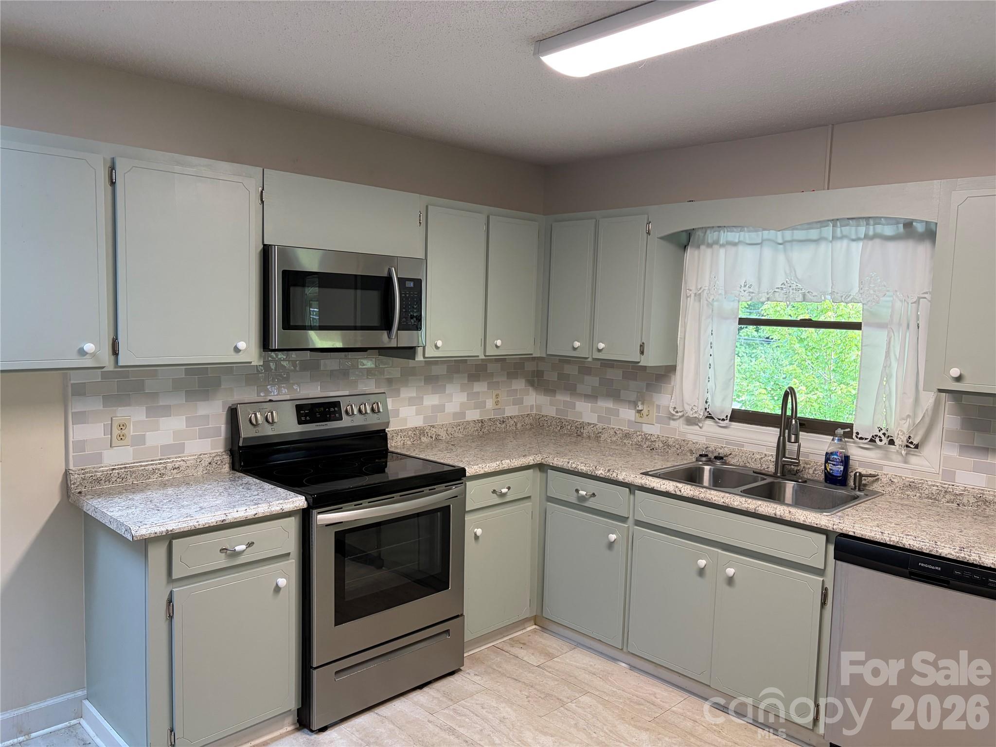 256A Bruce Road — Mars Hill