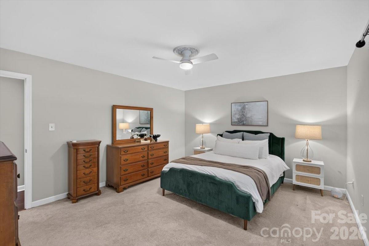 4124 Bridgewood Lane — Charlotte