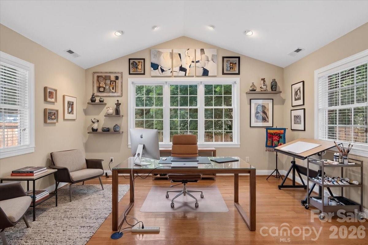 4124 Bridgewood Lane — Charlotte