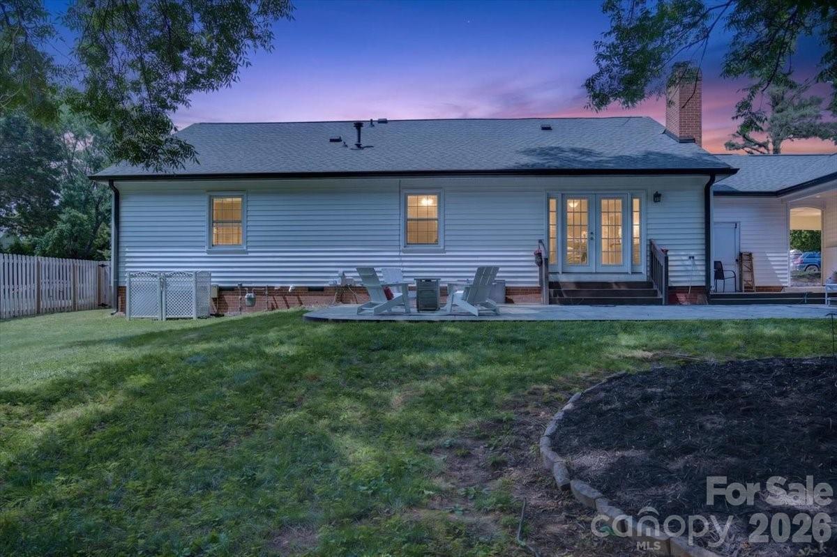 4124 Bridgewood Lane — Charlotte