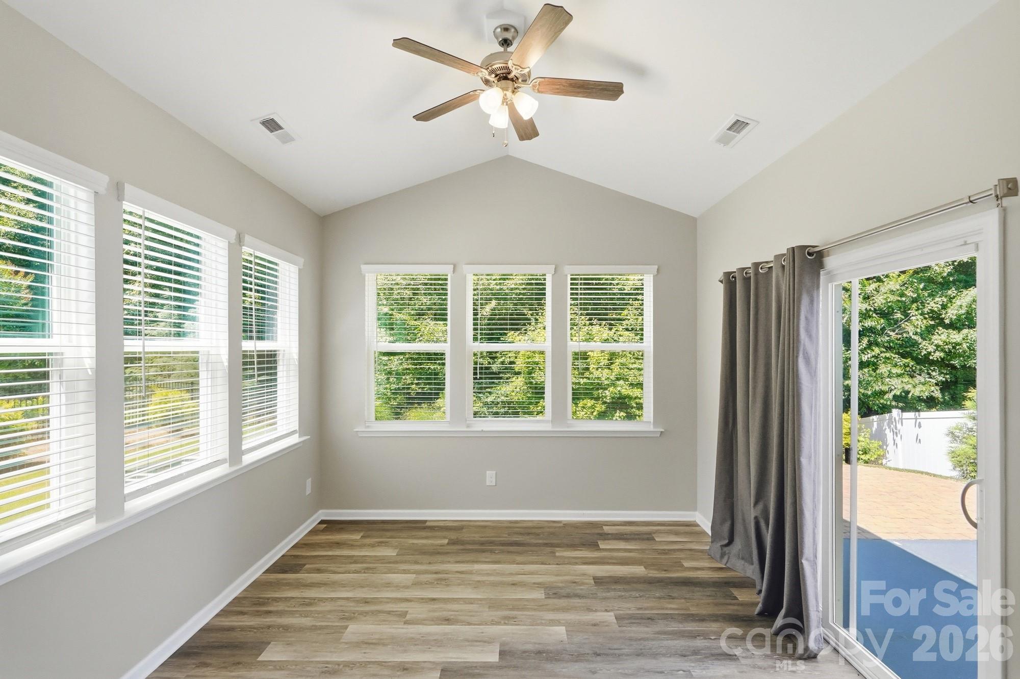 5111 Devonshire Road — Denver