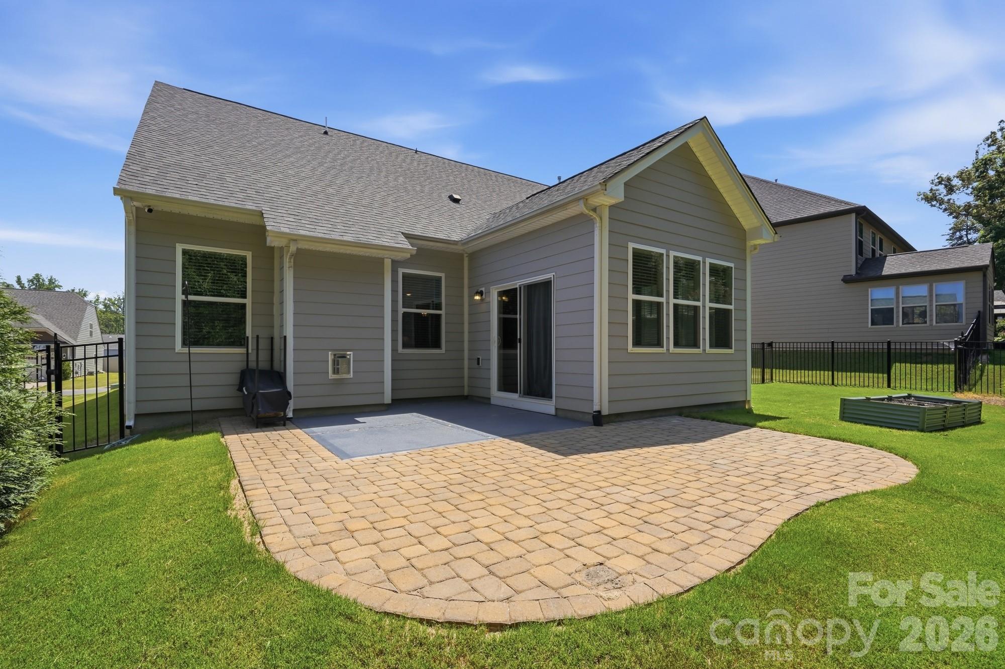 5111 Devonshire Road — Denver
